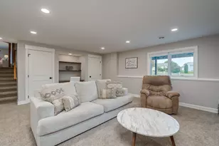 320 Grovebrook Ct, Mankato, MN 56001 - Photo 23