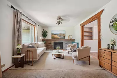 8070 Ingleside Avenue S, Cottage Grove, MN 55016 - Photo 1