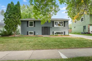 1546 5th Ave SW, Rochester, MN 55902 - Photo 1