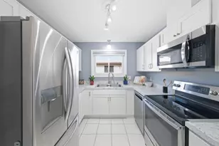 13396 Hughes Ct, Apple Valley, MN 55124 - Photo 9