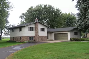 405 8th Street SE, Fulda, MN 56131 - Photo 1