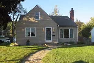 727 14th St NW, Rochester, MN 55901 - Photo 1