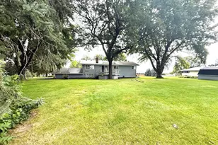 4835 Yorktown Ln N, Plymouth, MN 55442 - Photo 3