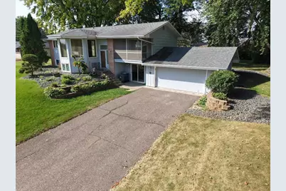 4835 Yorktown Lane N, Plymouth, MN 55442 - Photo 5