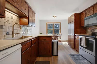 1827 County Rd. E E #18, White Bear Lake, MN 55110 - Photo 7