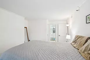 7621 Edinborough Way, Edina, MN 55435 - Photo 21