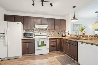 7621 Edinborough Way #2201, Edina, MN 55435 - Photo 9