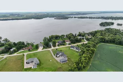 411X Wells Lake Ct Drive, Faribault, MN 55021 - Photo 5