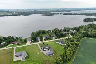 411X Wells Lake Ct Dr, Faribault, MN 55021 - Photo 5