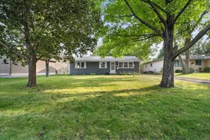 403 13th St W, Hastings, MN 55033 - Photo 1