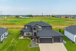 6023 Wildflower Dr S, Fargo, ND 58104 - Photo 3