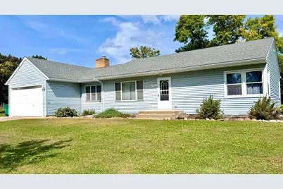 124 N Park Lane, Le Sueur, MN 56058 - Photo 1