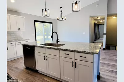 513 14th Street NW, Waseca, MN 56093 - Photo 5