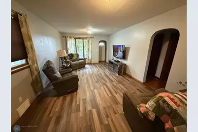 404 5th Street S, Wahpeton,  58075 - Photo 5