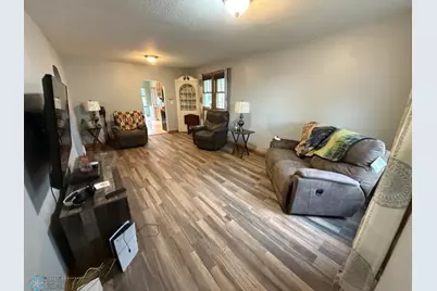 404 5th Street S, Wahpeton,  58075 - Photo 7