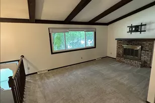 571 County Rd B E, Maplewood, MN 55117 - Photo 3