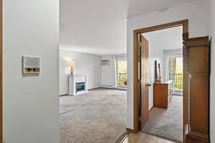 35 Nathan Ln N, Plymouth, MN 55441 - Photo 3