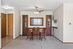 35 Nathan Ln N, Plymouth, MN 55441 - Photo 7