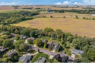 1910 Knollwood Drive, Fairmont, MN 56031 - Photo 3