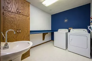 1910 Knollwood Dr, Fairmont, MN 56031 - Photo 25