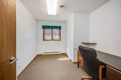 1910 Knollwood Drive, Fairmont, MN 56031 - Photo 21