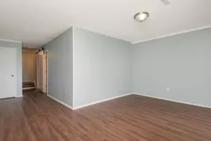 3050 Shields Dr, Eagan, MN 55121 - Photo 9