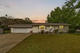 410 23rd St NW, Owatonna, MN 55060 - Photo 1