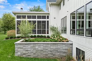 394 Deer Valley Dr, Troy Township, WI 54016 - Photo 9