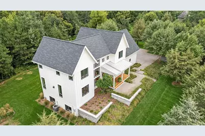 394 Deer Valley Drive, Troy Township, WI 54016 - Photo 19