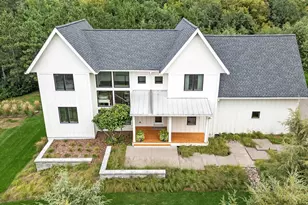 394 Deer Valley Dr, Troy Township, WI 54016 - Photo 11