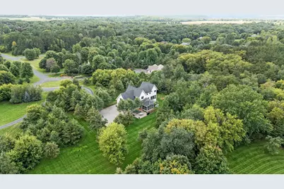 394 Deer Valley Drive, Troy Township, WI 54016 - Photo 15