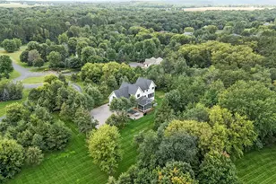 394 Deer Valley Dr, Troy Township, WI 54016 - Photo 15