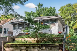 2913 N Bryant Ave N, Minneapolis, MN 55411 - Photo 1