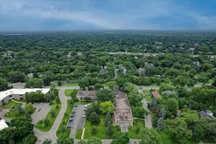 4380 Brookside Ct, Edina, MN 55436 - Photo 29