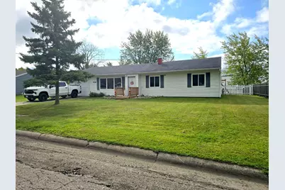 418 E Hamilton Avenue, Baudette, MN 56623 - Photo 1