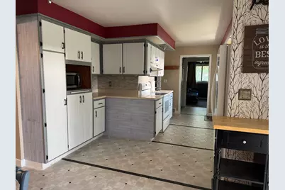 420 5th Street SW, Wells, MN 56097 - Photo 9