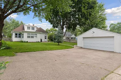 324 8th Avenue N, Hopkins, MN 55343 - Photo 7