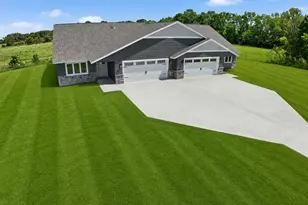 383 Old Glory Dr NE, Alexandria, MN 56308 - Photo 13