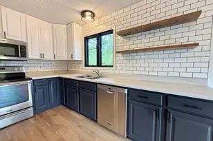 902 Oakmont Dr, Thief River Falls, MN 56701 - Photo 17