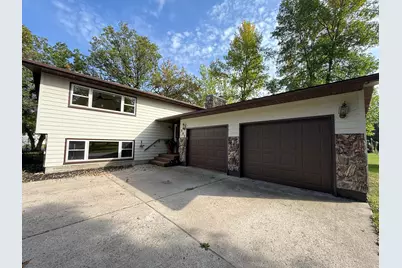 902 Oakmont Drive, Thief River Falls, MN 56701 - Photo 47