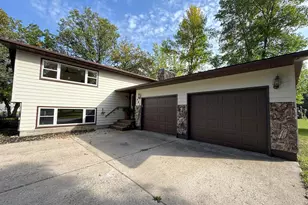 902 Oakmont Dr, Thief River Falls, MN 56701 - Photo 47