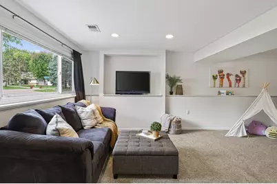 2181 Helena Road N, Oakdale, MN 55128 - Photo 31