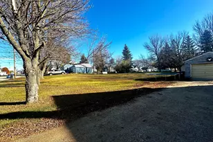 2716 Canterbury Dr, Bigelow, MN 56117 - Photo 7