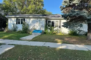 800 Rossman Ave, Detroit Lakes, MN 56501 - Photo 1