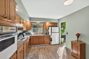 2001 Woods Ln, Burnsville, MN 55337 - Photo 15