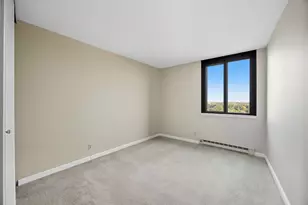 1181 Edgcumbe Rd, Saint Paul, MN 55109 - Photo 7