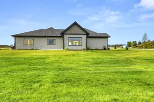 800 Lake Forest Cir, Detroit Lakes, MN 56501 - Photo 5