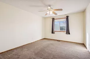 14230 44th Pl N, Plymouth, MN 55446 - Photo 17