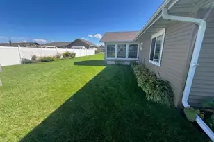 902 9th St SW, Perham, MN 56573 - Photo 5