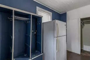 260 S Park Ave, Le Center, MN 56057 - Photo 9